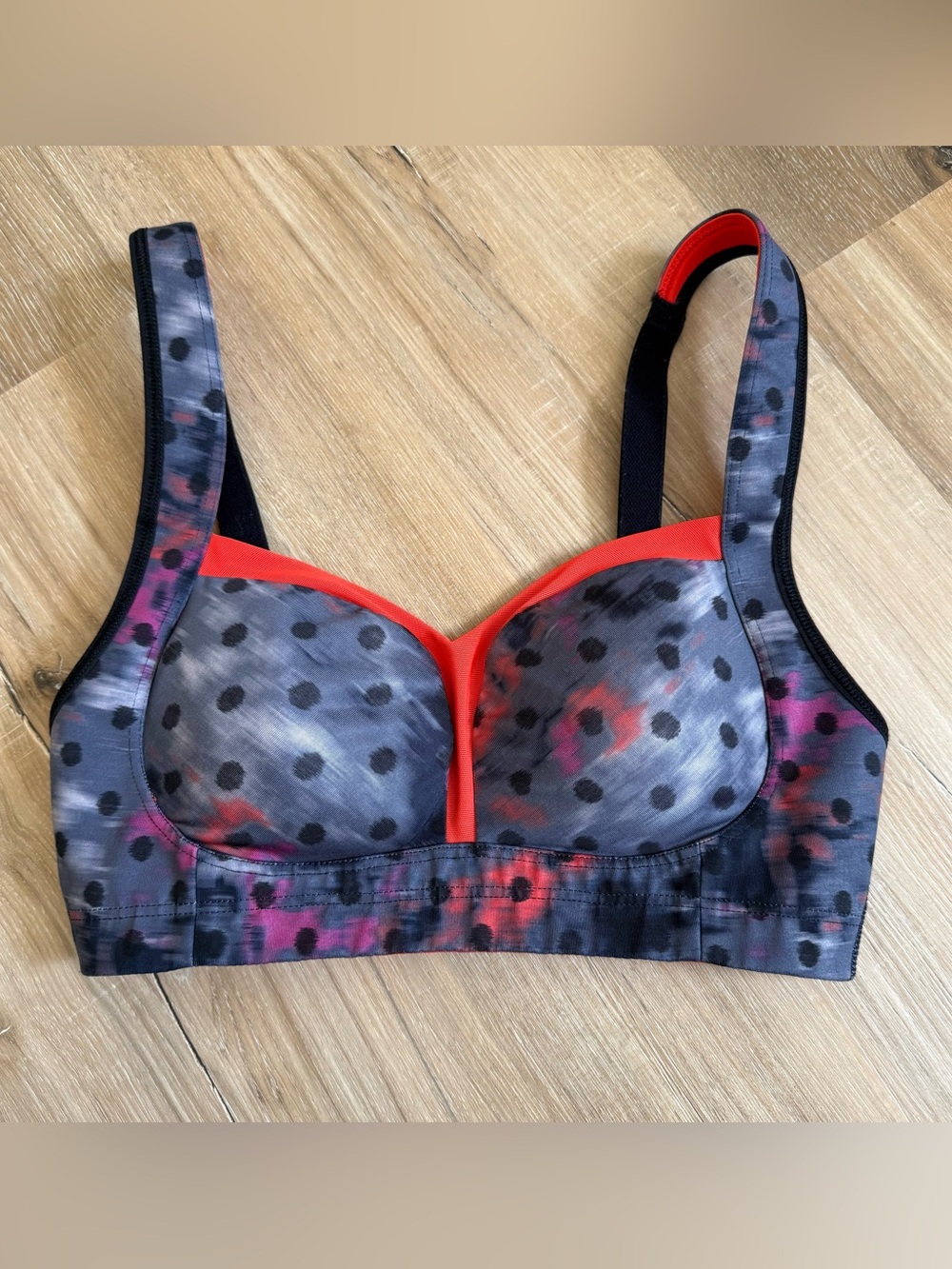 Lululemon Ta Ta Tamer Sports Bra 32D